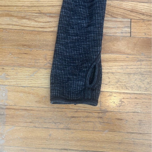 Lululemon half zip - Picture 3 of 6